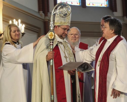 Vidienes apgabala pārstāvji archibīskapa Kārļa Žola konsekrācijas dievkalpojumā