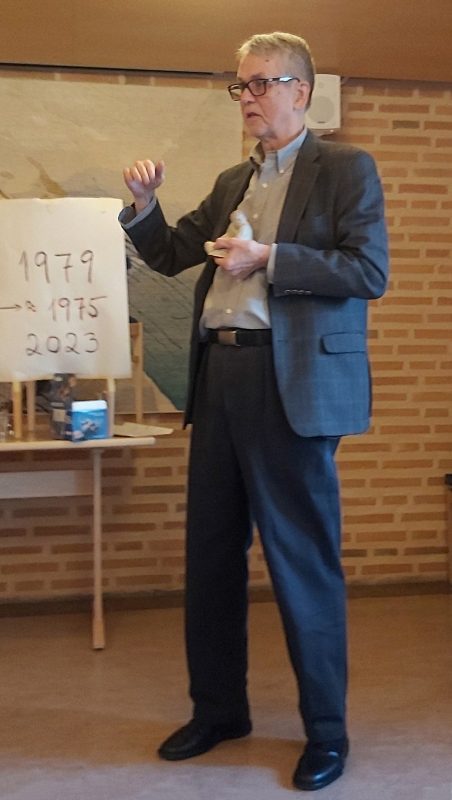 Andrejs Ozoliņš uzrunā sinodāļus